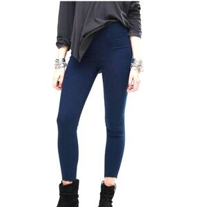 New Free People Dark Denim Raw Hem Leggings Size 25